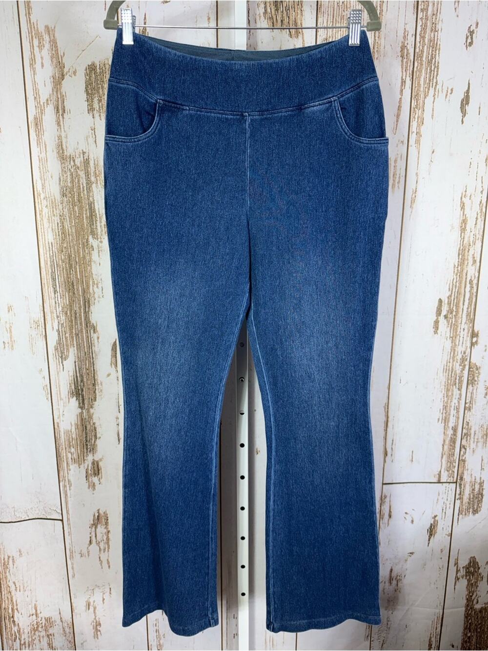 Women with Control, Pull-On Wide Leg Jeggings in Dark Blue Wash. Size Medium.